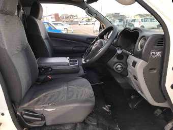 NISSAN NV350 CARAVAN 2014 Image 7