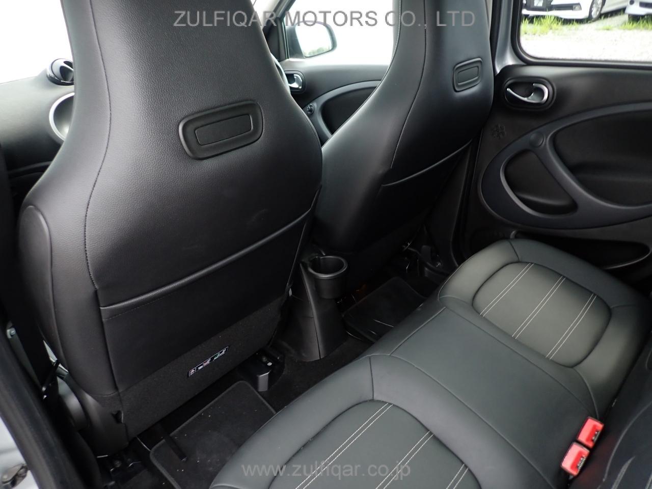 SMART FORFOUR 2018 Image 11