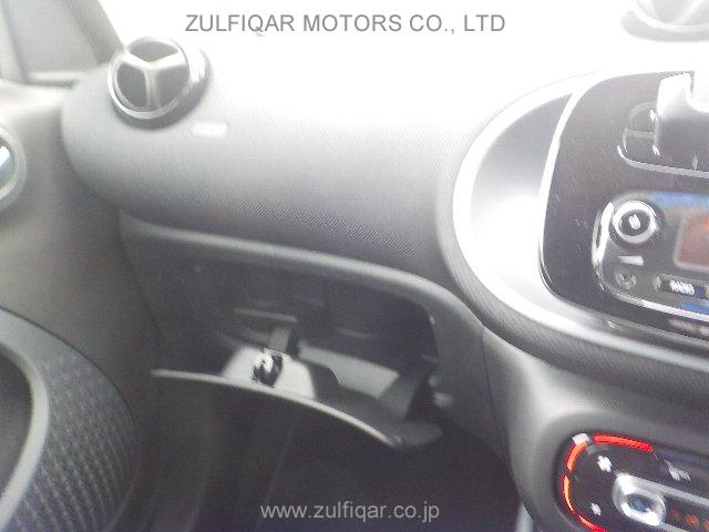 SMART FORFOUR 2018 Image 12