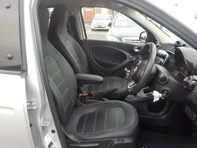 SMART FORFOUR 2018 Image 19