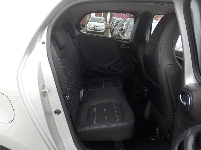 SMART FORFOUR 2018 Image 20