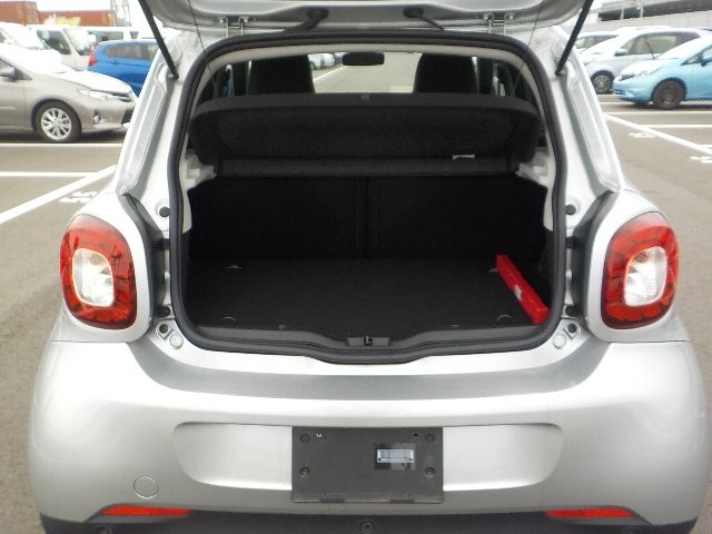 SMART FORFOUR 2018 Image 21