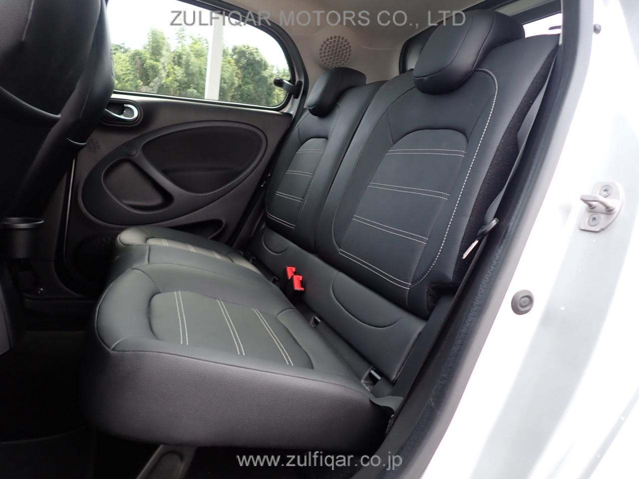 SMART FORFOUR 2018 Image 10