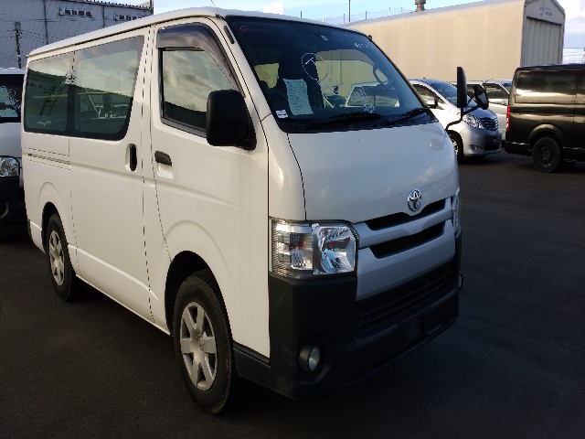 TOYOTA HIACE 2017 Image 20