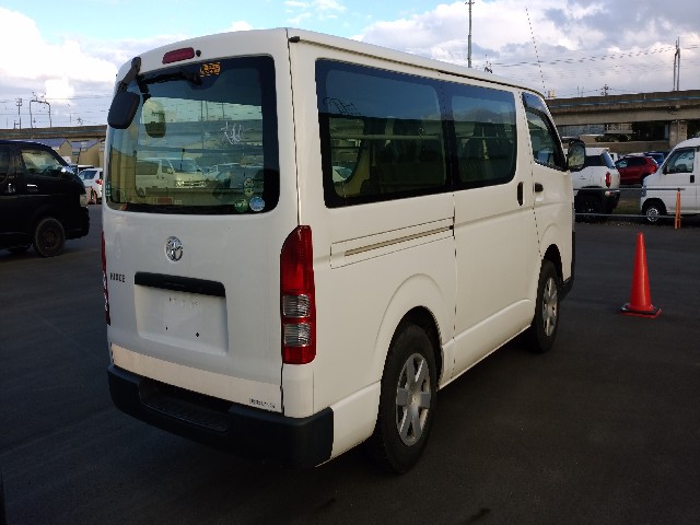 TOYOTA HIACE 2017 Image 21
