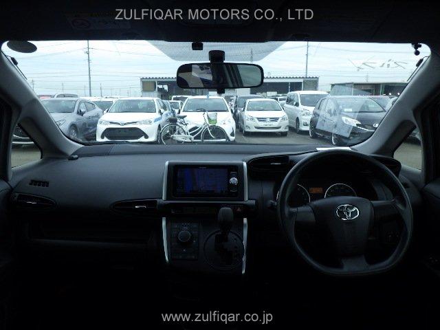 TOYOTA WISH 2017 Image 12