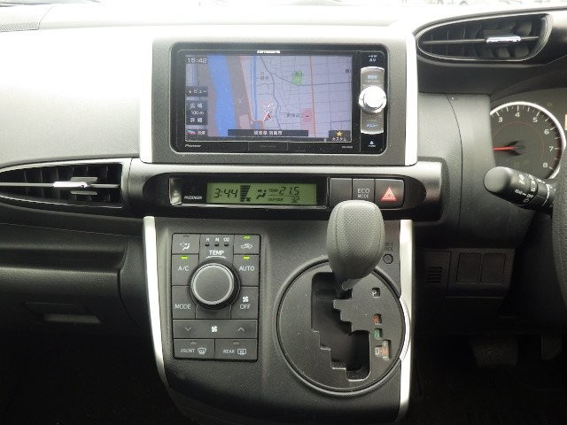 TOYOTA WISH 2017 Image 21