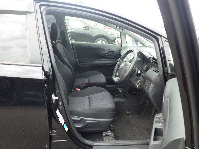 TOYOTA WISH 2017 Image 23