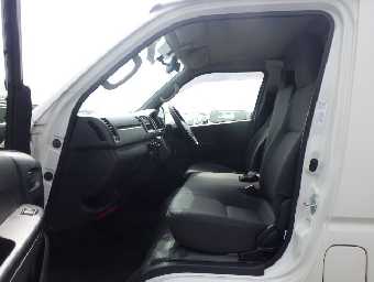 TOYOTA HIACE 2017 Image 21