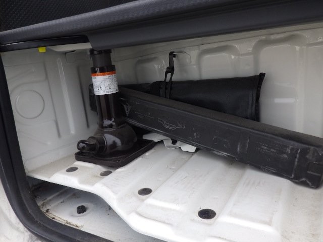 TOYOTA HIACE 2017 Image 34