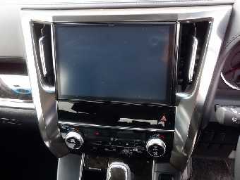 TOYOTA VELLFIRE 2017 Image 8