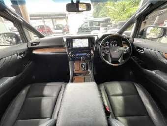 TOYOTA ALPHARD 2017 Image 2