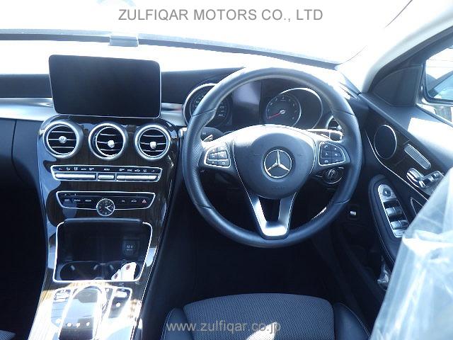 MERCEDES BENZ C CLASS 2017 Image 4