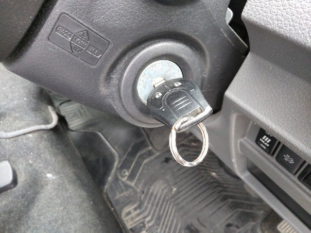 NISSAN NV350 CARAVAN 2017 Image 19