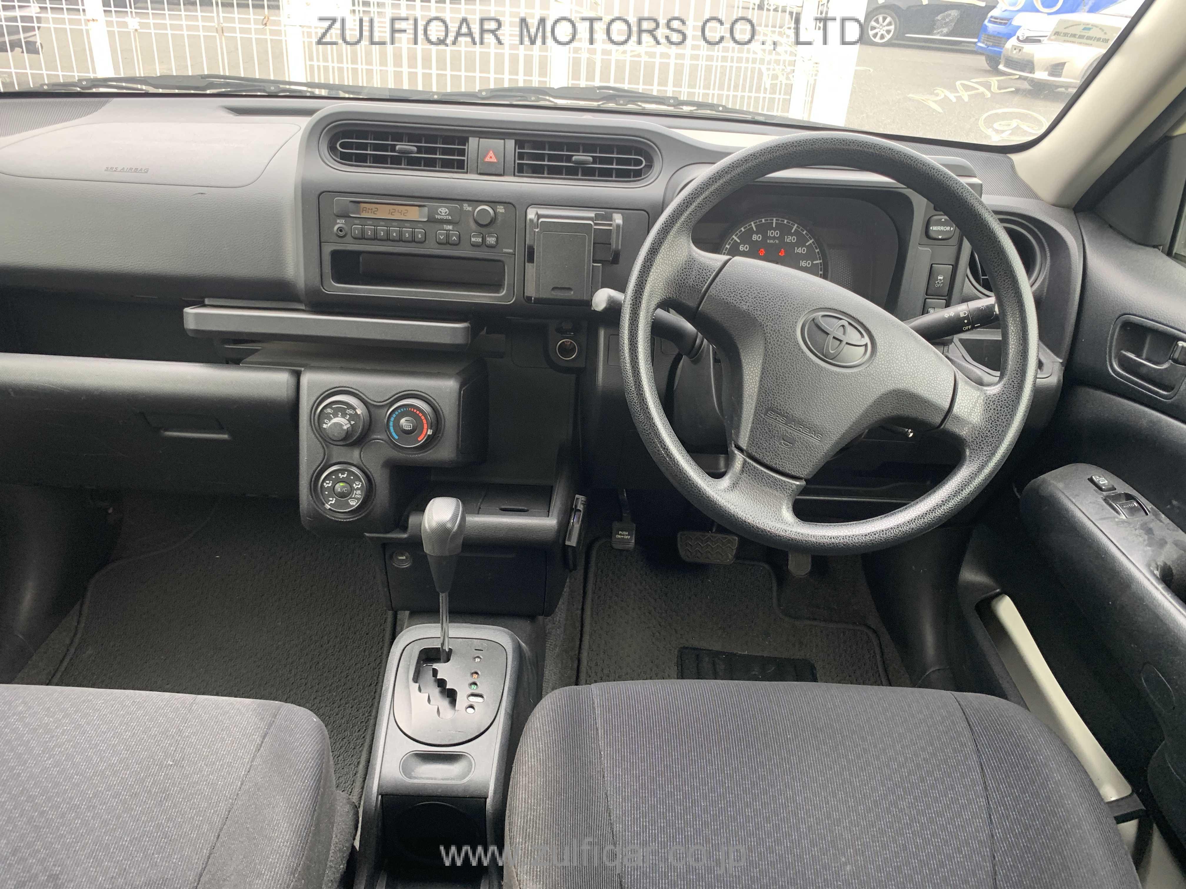 TOYOTA PROBOX 2017 Image 12