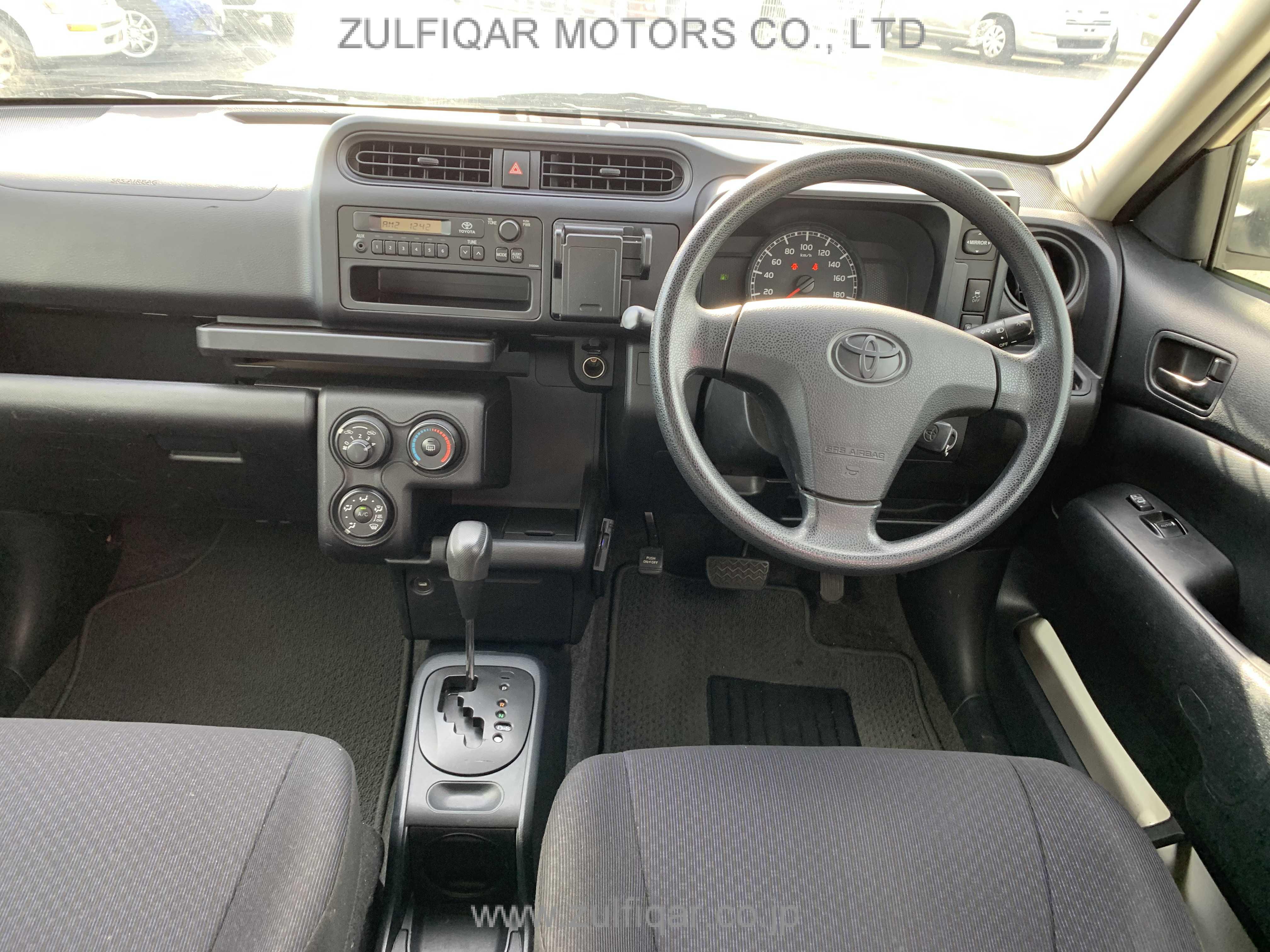 TOYOTA PROBOX 2017 Image 4