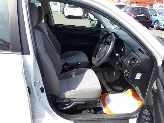 TOYOTA COROLLA AXIO 2016 Image 19
