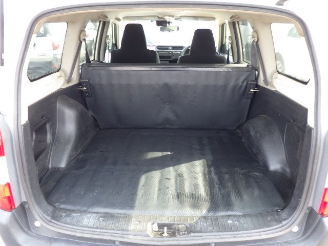 TOYOTA PROBOX 2017 Image 24