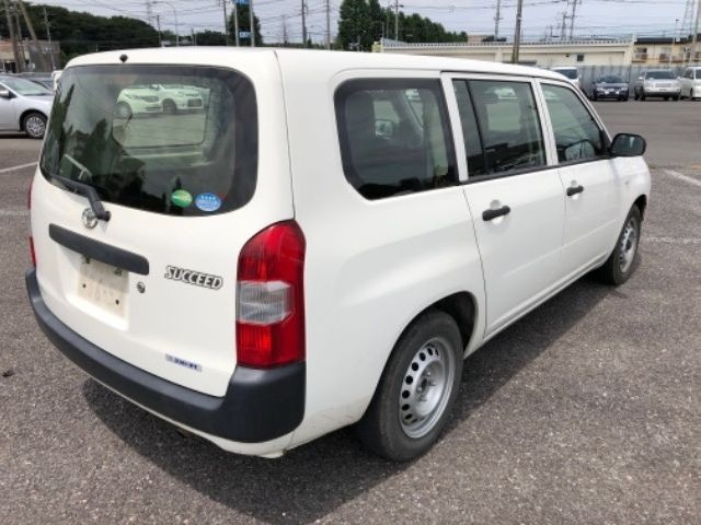 TOYOTA SUCCEED 2017 Image 20