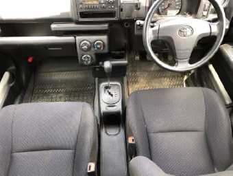 TOYOTA SUCCEED 2017 Image 3