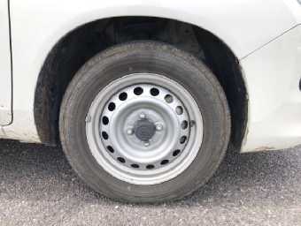 TOYOTA SUCCEED 2017 Image 9