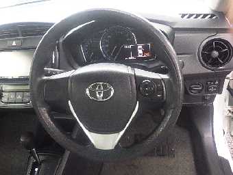 TOYOTA COROLLA AXIO 2016 Image 16