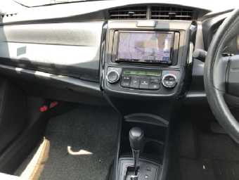 TOYOTA COROLLA AXIO 2016 Image 7