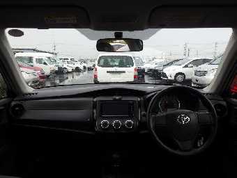 TOYOTA COROLLA AXIO 2017 Image 8