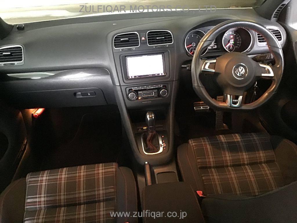 VOLKSWAGEN GOLF 2011 Image 3