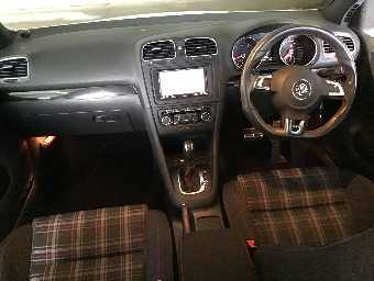 VOLKSWAGEN GOLF 2011 Image 3