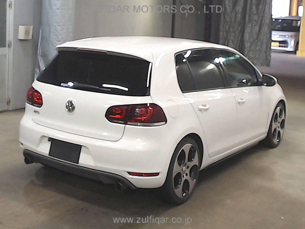 VOLKSWAGEN GOLF 2011 Image 5