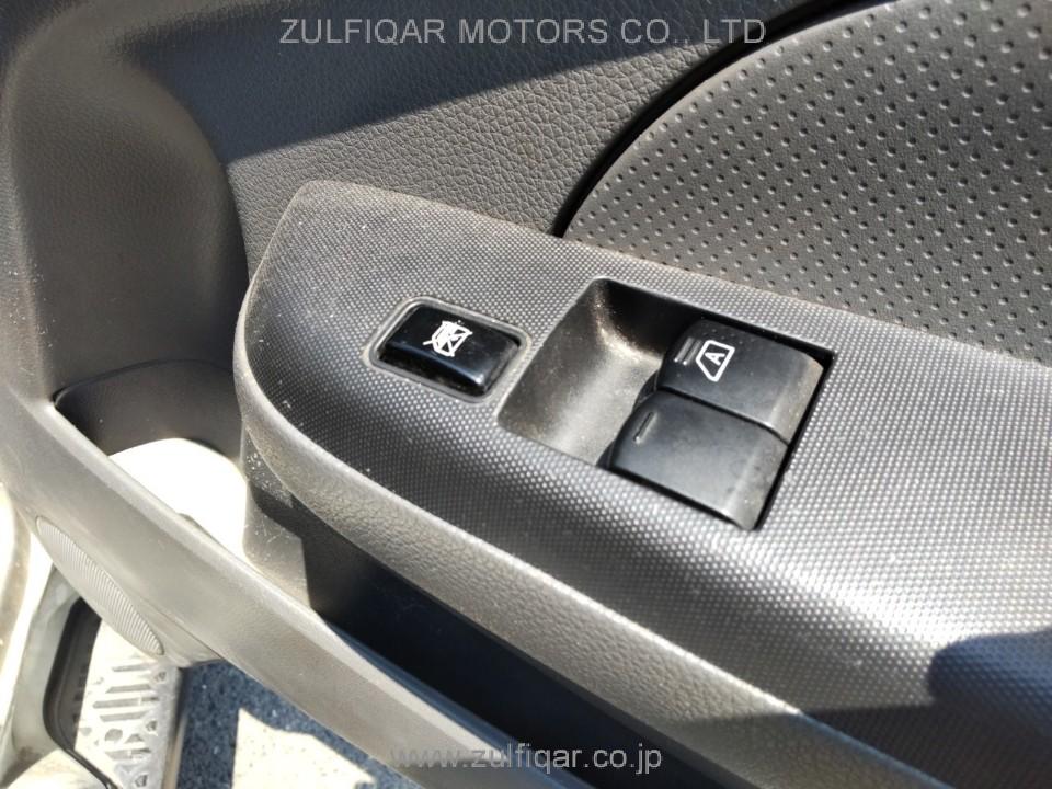 NISSAN NV350 CARAVAN 2017 Image 12