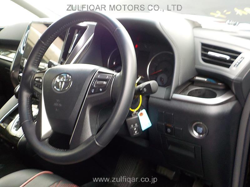 TOYOTA VELLFIRE 2017 Image 7