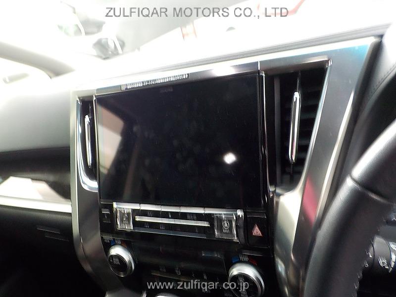 TOYOTA VELLFIRE 2017 Image 8