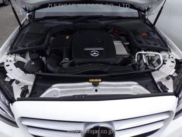 MERCEDES BENZ C CLASS 2017 Image 23