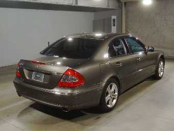MERCEDES BENZ E CLASS 2009 Image 2