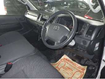 TOYOTA REGIUSACE 2015 Image 5