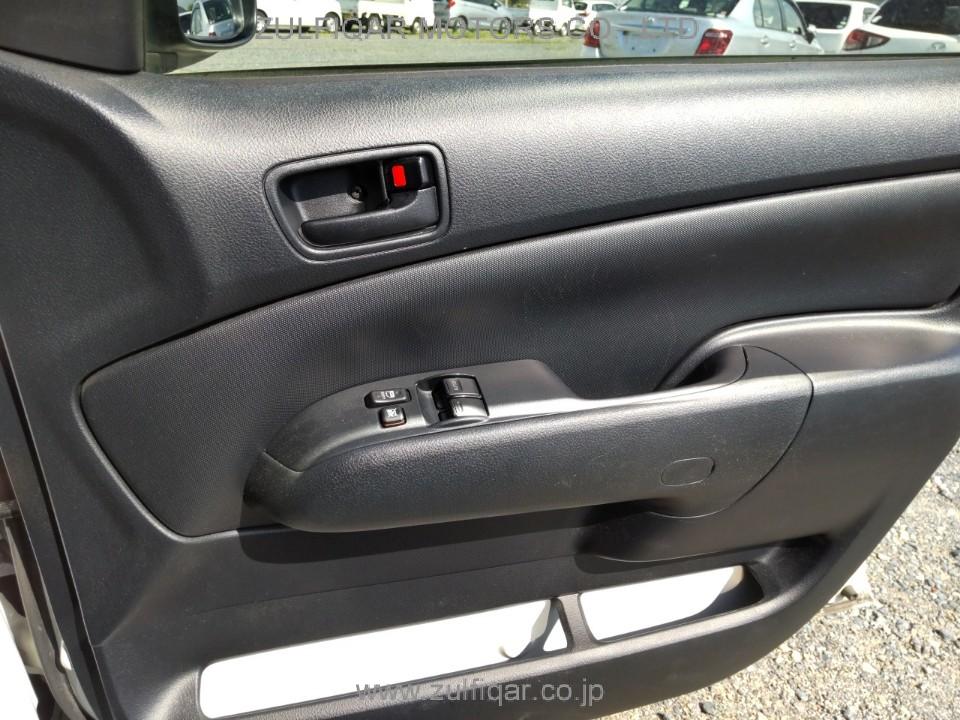 TOYOTA SUCCEED 2017 Image 12