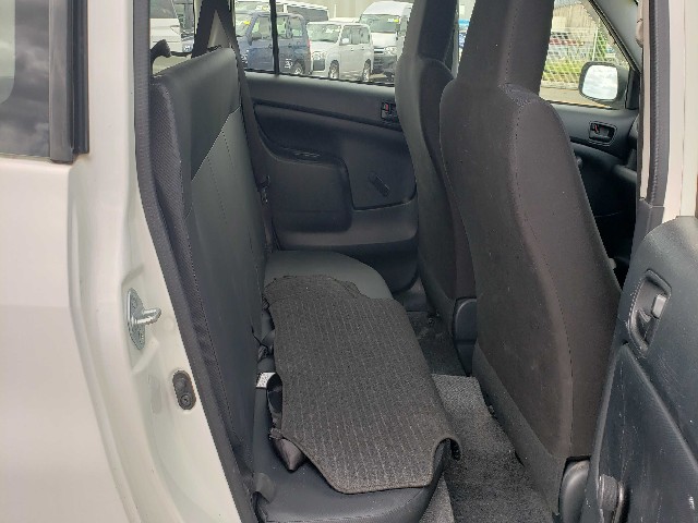 TOYOTA SUCCEED 2017 Image 20