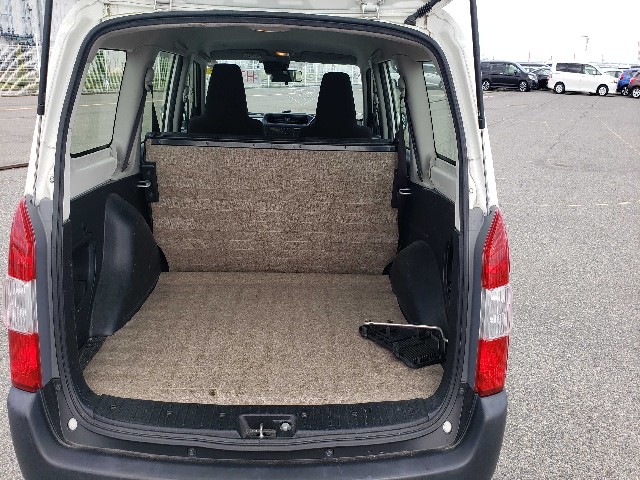 TOYOTA SUCCEED 2017 Image 21