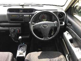 TOYOTA SUCCEED 2017 Image 8