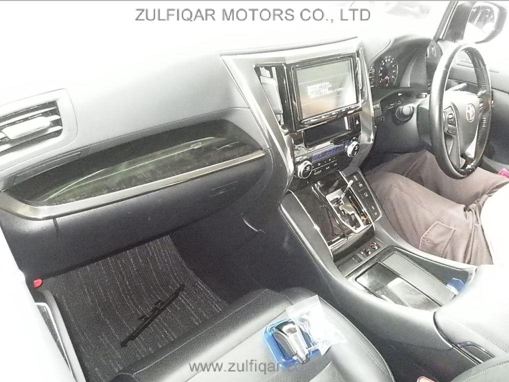 TOYOTA ALPHARD 2017 Image 3