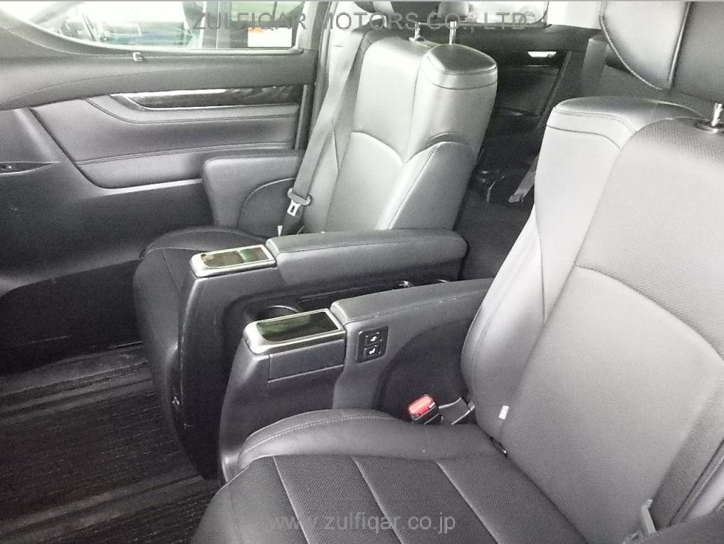 TOYOTA ALPHARD 2017 Image 6