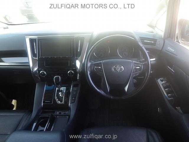 TOYOTA ALPHARD 2017 Image 7