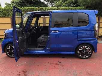 HONDA N-BOX CUSTOM 2018 Image 3