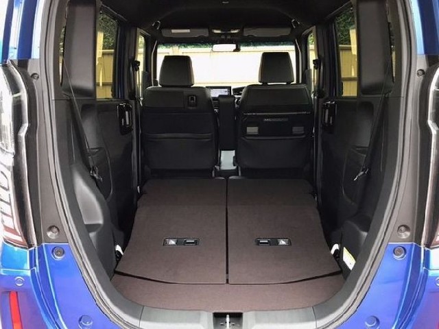 HONDA N-BOX CUSTOM 2018 Image 31