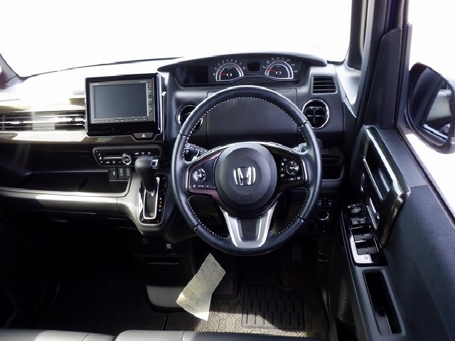 HONDA N-BOX CUSTOM 2018 Image 35