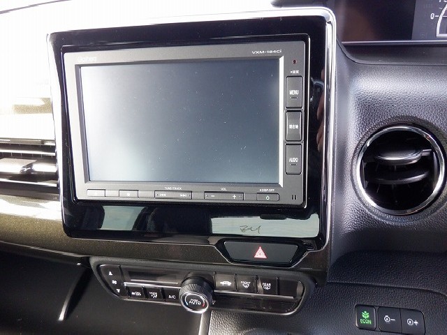 HONDA N-BOX CUSTOM 2018 Image 36