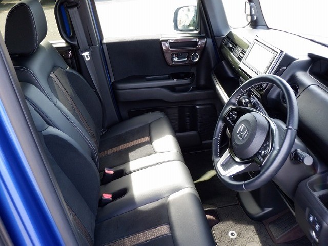 HONDA N-BOX CUSTOM 2018 Image 38