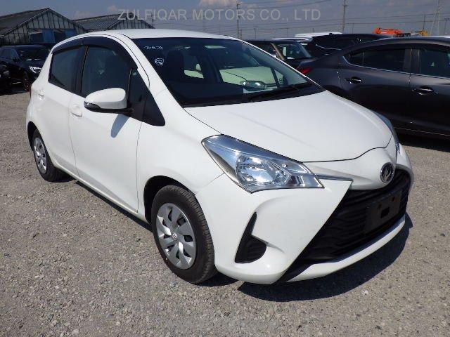 TOYOTA VITZ 2017 Image 19